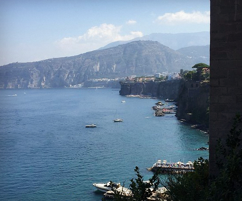 ../Images/MA,CHI-YIN.Italy.Grand Hotel Excelsior Vittoria (1).jpg